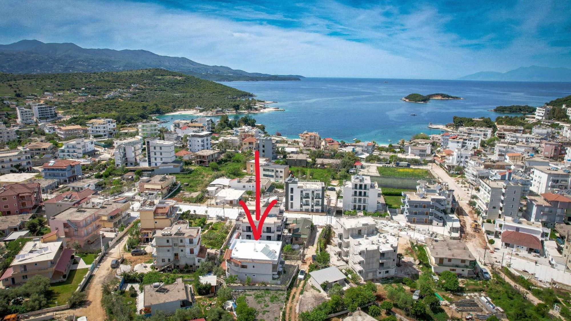 Guesthouse Moonlight Downtown Ksamil Ngoại thất bức ảnh