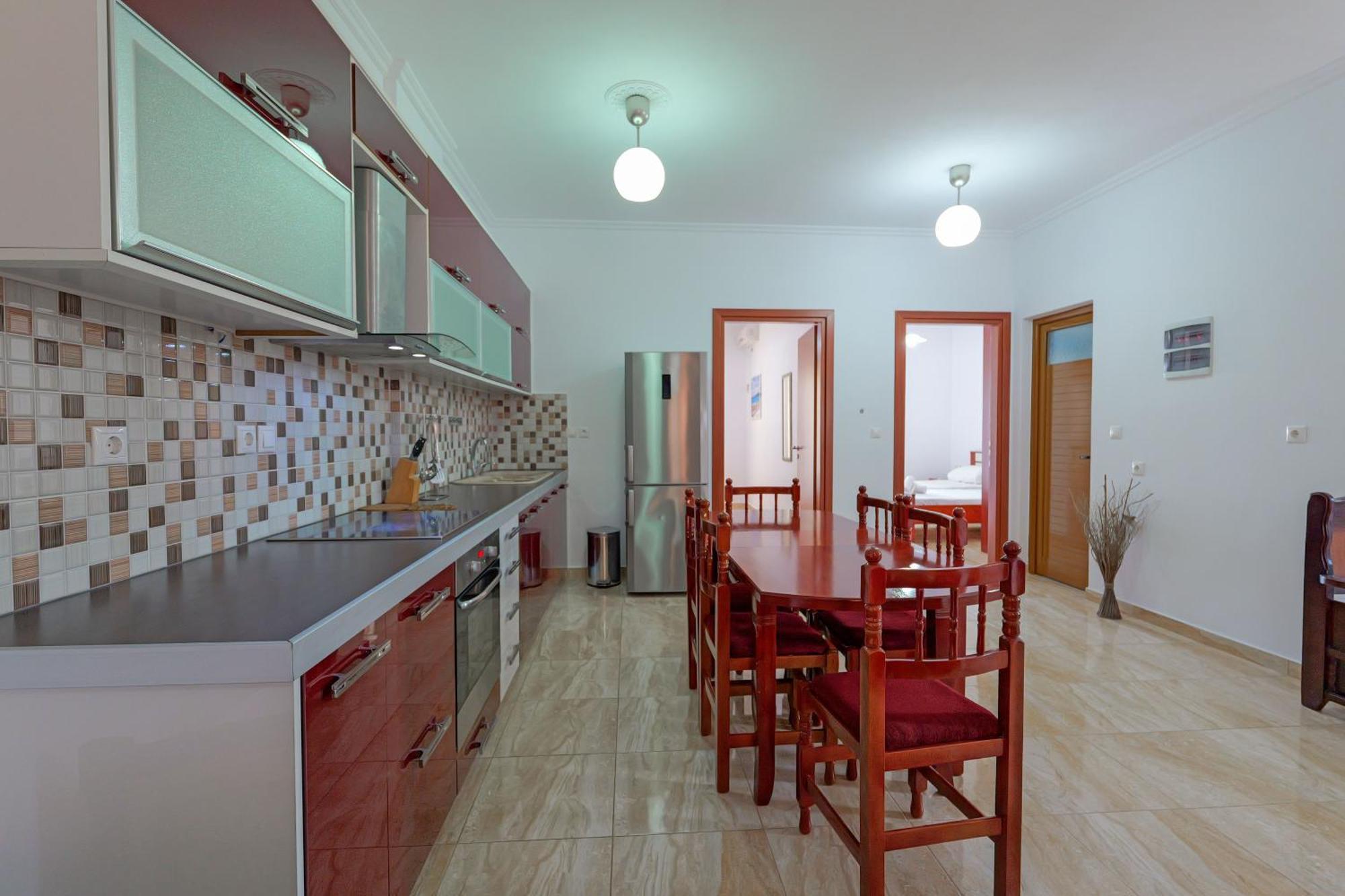 Guesthouse Moonlight Downtown Ksamil Ngoại thất bức ảnh