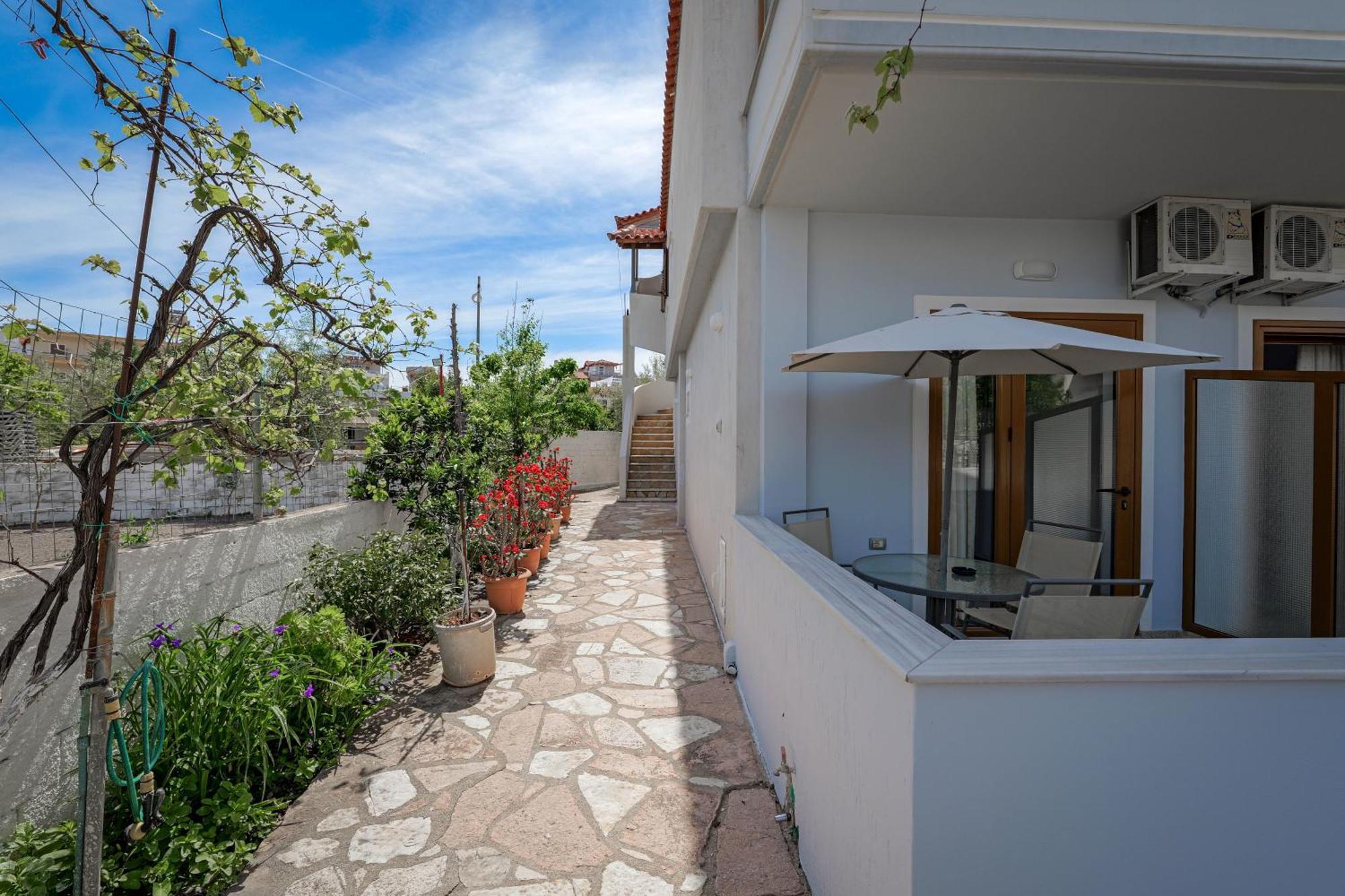Guesthouse Moonlight Downtown Ksamil Ngoại thất bức ảnh