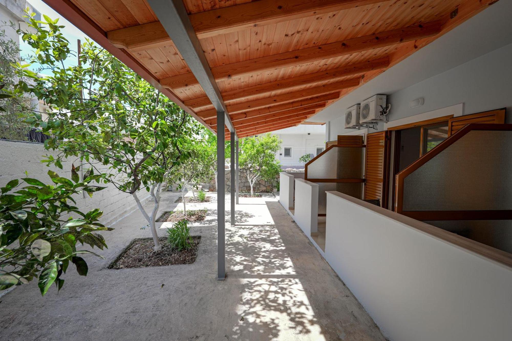 Guesthouse Moonlight Downtown Ksamil Ngoại thất bức ảnh