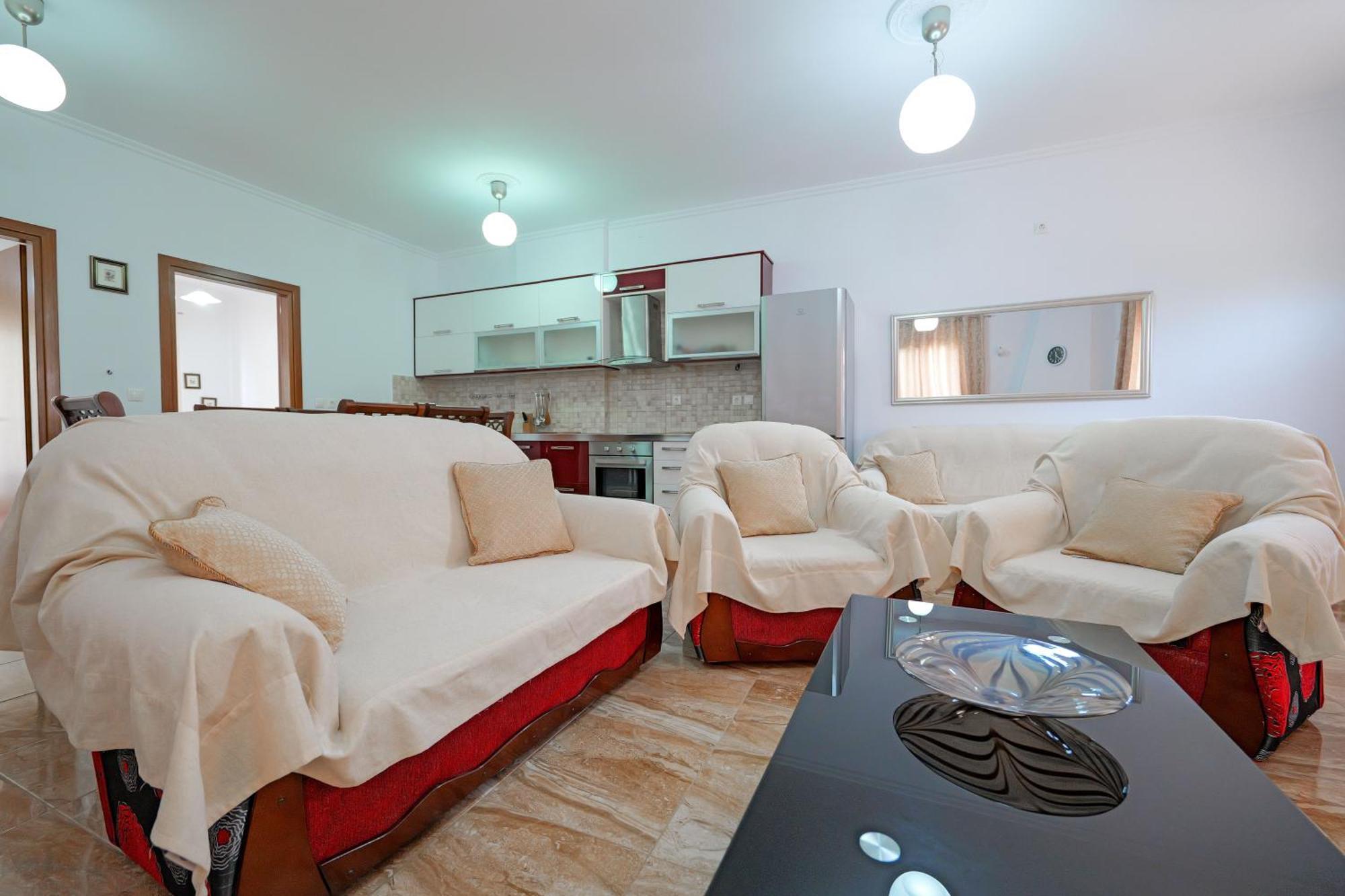Guesthouse Moonlight Downtown Ksamil Ngoại thất bức ảnh